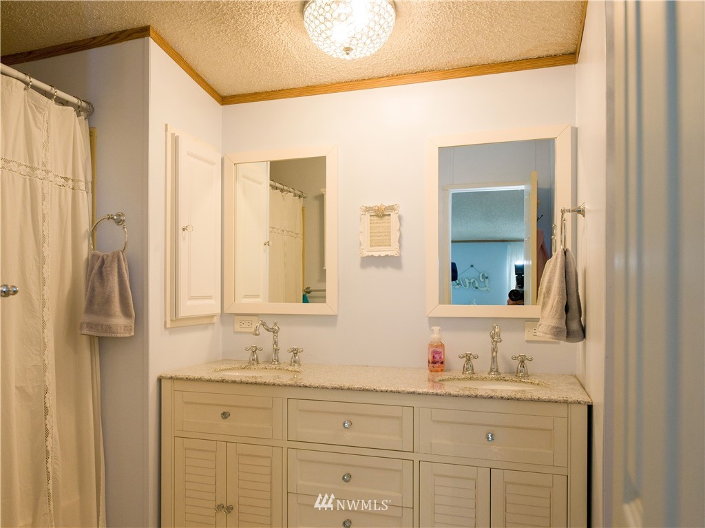 5525 189th Street Southeast Bothell, WA 98012 - Photo 15 of 25 Gallery Image 15