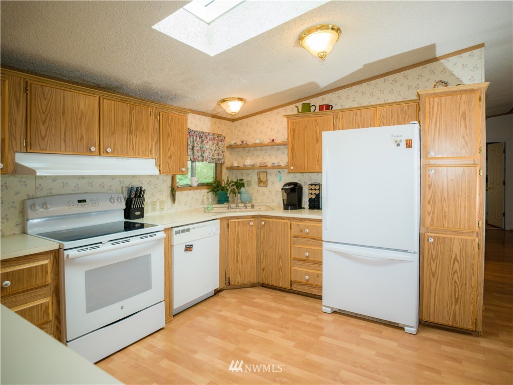 5525 189th Street Southeast Bothell, WA 98012 - Photo 9 of 25 Gallery Image 9