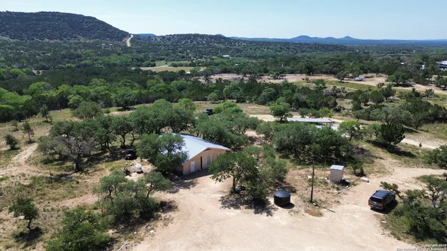 $484,000 | 106 East Mari-b Drive, Center Point, TX 78010