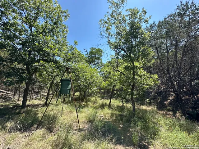 $484,000 | 106 East Mari-b Drive, Center Point, TX 78010