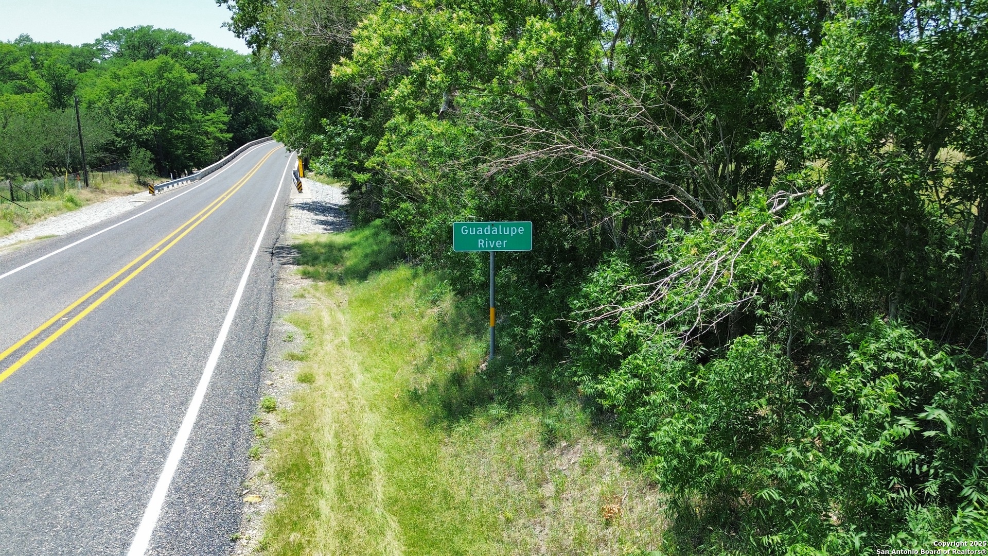 106 East Mari-b Drive Center Point, TX 78010 - Photo 18 of 26