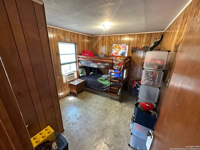 $484,000 | 106 East Mari-b Drive, Center Point, TX 78010