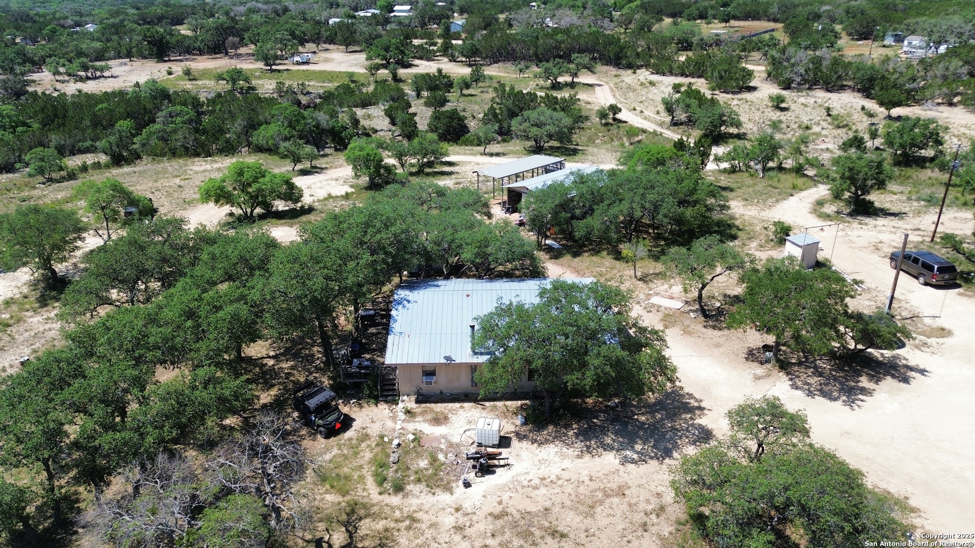 106 East Mari-b Drive Center Point, TX 78010 - Photo 4 of 26