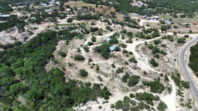 $484,000 | 106 East Mari-b Drive, Center Point, TX 78010