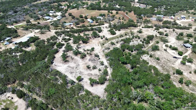 $484,000 | 106 East Mari-b Drive, Center Point, TX 78010