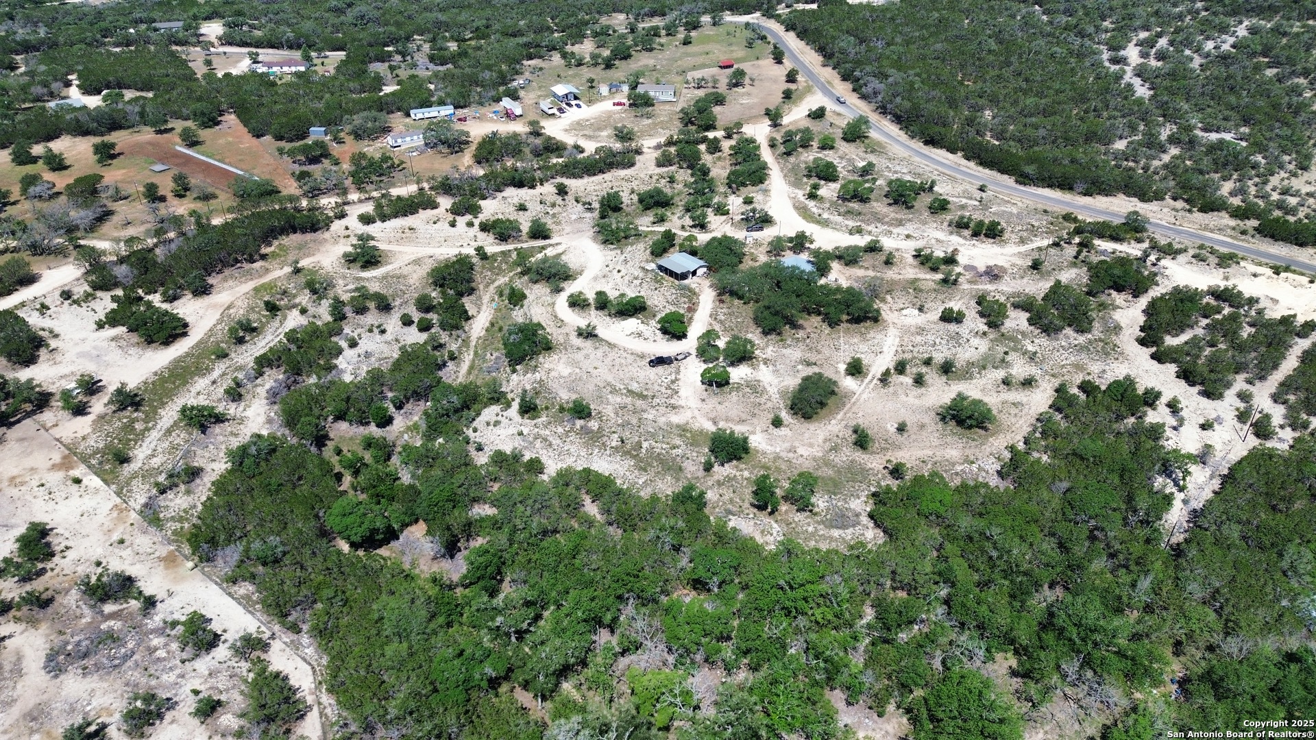 106 East Mari-b Drive Center Point, TX 78010 - Photo 9 of 26