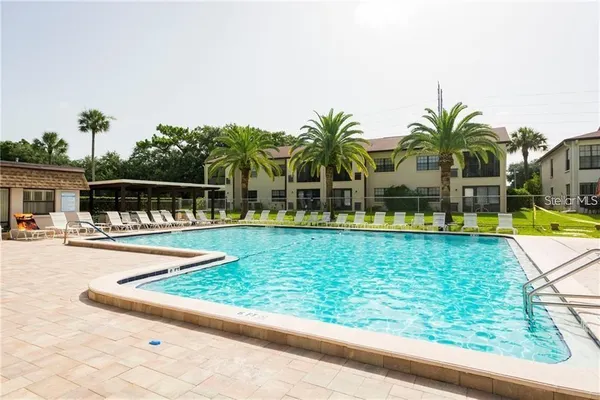 $159,900 | 2400 Winding Creek Boulevard, Unit 24102, Clearwater, FL 33761