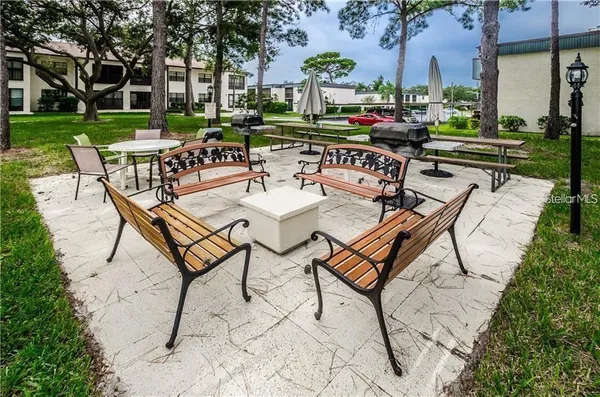 $159,900 | 2400 Winding Creek Boulevard, Unit 24102, Clearwater, FL 33761