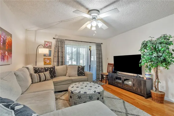 $159,900 | 2400 Winding Creek Boulevard, Unit 24102, Clearwater, FL 33761