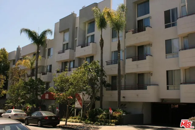 $2,350 | 1325 North Sierra Bonita Avenue, Unit 112, Los Angeles, CA 90046