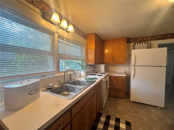 $159,000 | 604 North Kentucky Street, Adrian, MO 64720