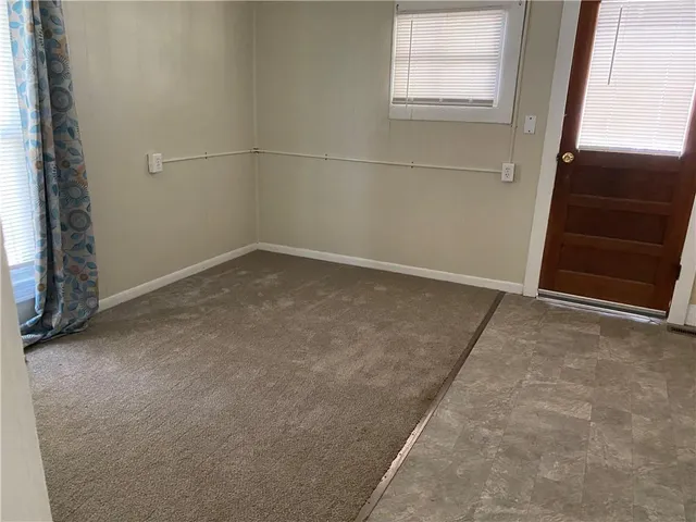 $169,900 | 604 North Kentucky Street, Adrian, MO 64720