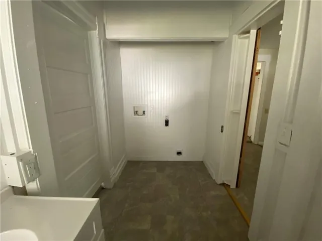 $169,900 | 604 North Kentucky Street, Adrian, MO 64720