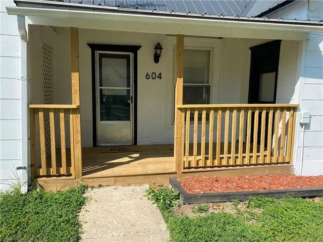 $169,900 | 604 North Kentucky Street, Adrian, MO 64720