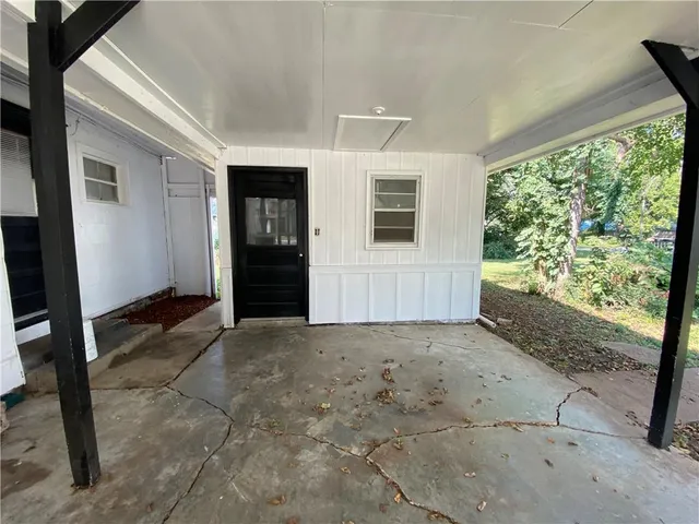 $169,900 | 604 North Kentucky Street, Adrian, MO 64720