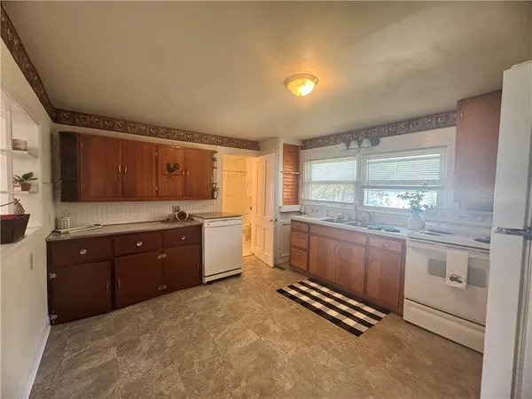 $159,000 | 604 North Kentucky Street, Adrian, MO 64720