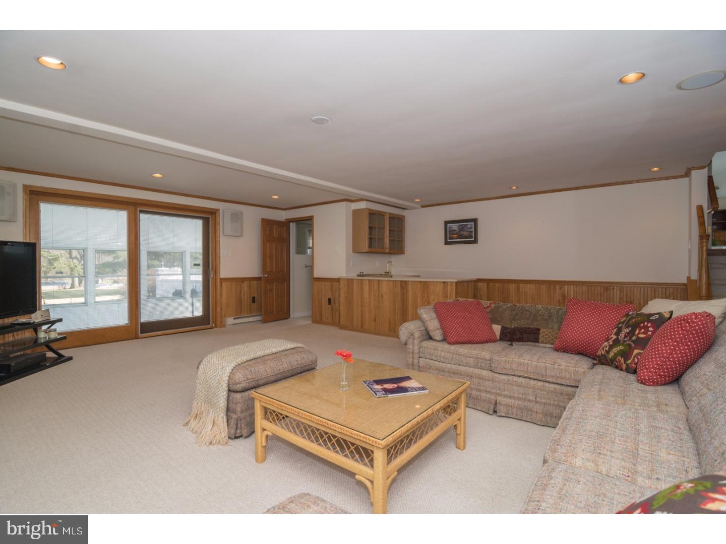 1433 Tallyho Road Jenkintown, PA 19046 - Photo 10 of 25 Family Room