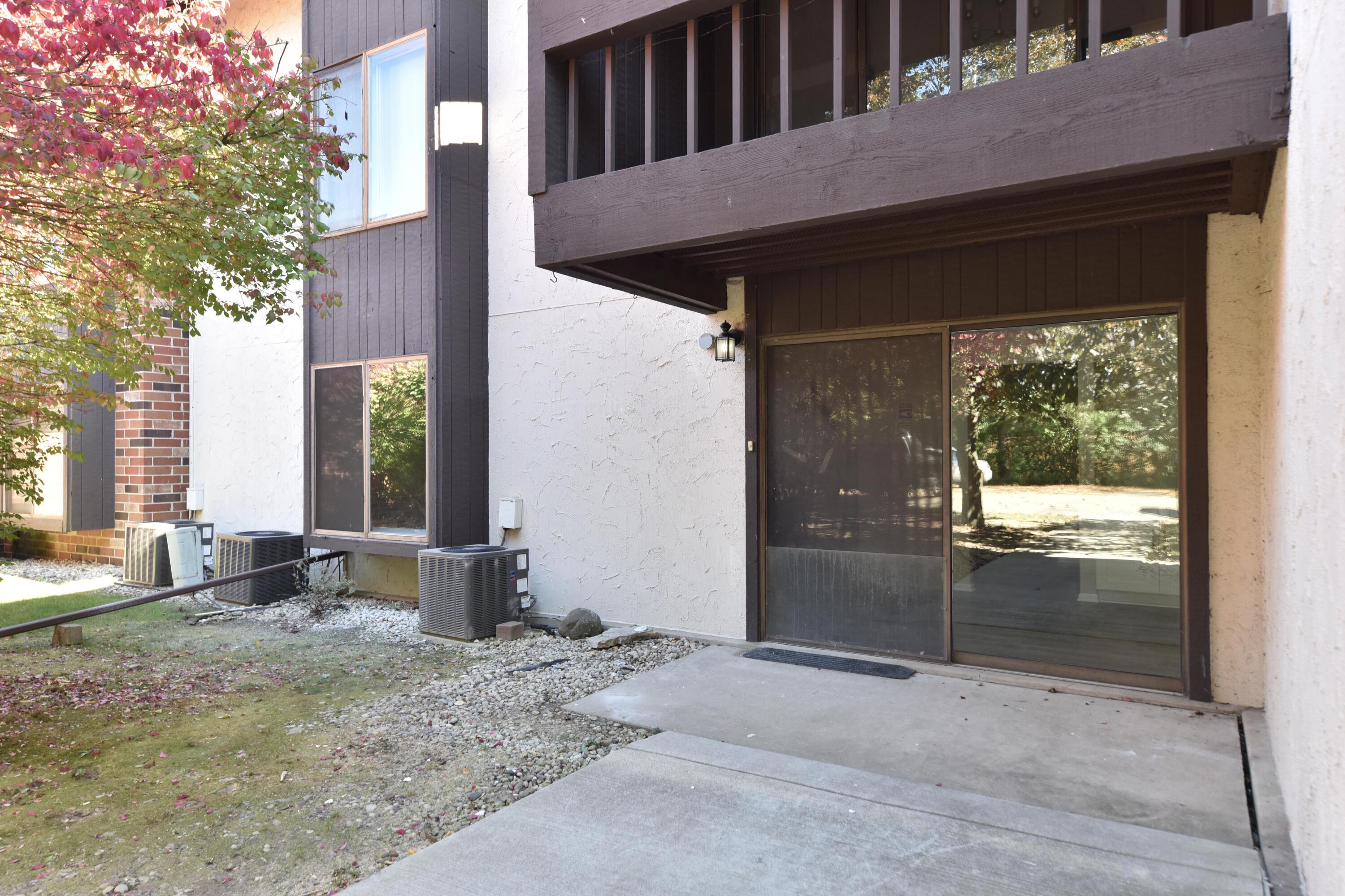 2450 Good Hope Road, Unit 49 Glendale, WI 53209 - Photo 13 of 27 Patio