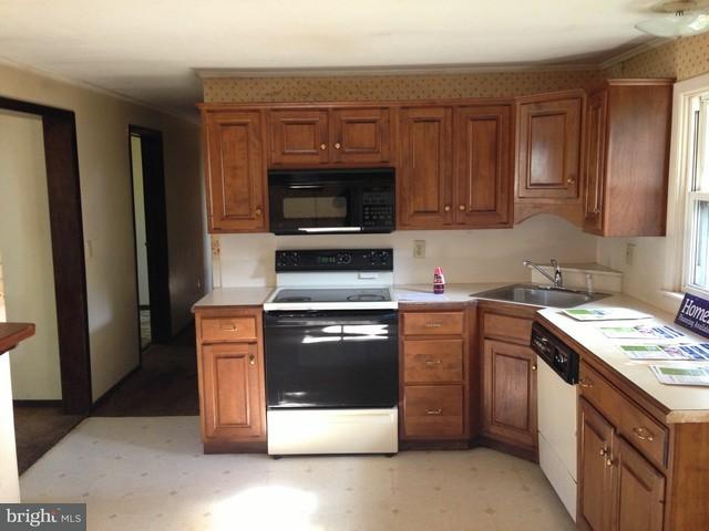 417 North Penryn Road Manheim, PA 17545 - Photo 7 of 12