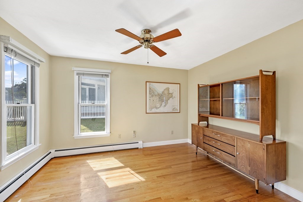 31 Flume Road Gloucester, MA 01930 - Photo 10 of 24