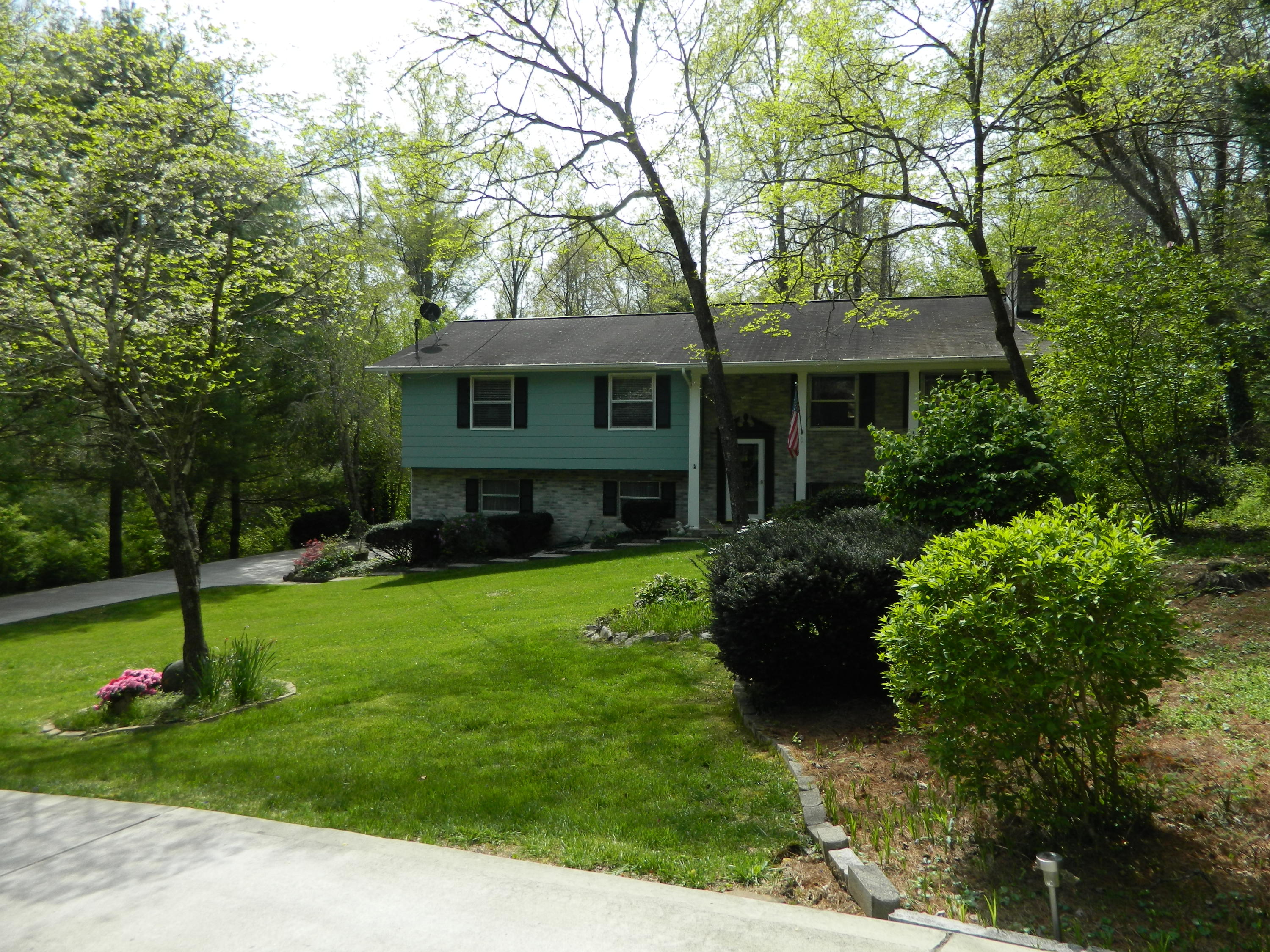 105 Newridge Road Oak Ridge, TN 37830 - Photo 3 of 29 DSCN3722