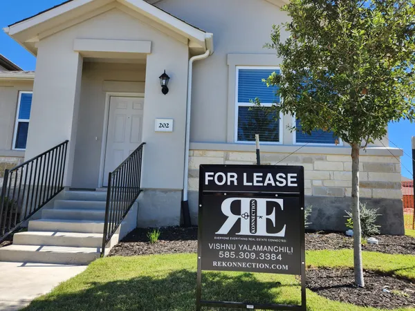 $2,300 | 202 Doodle Lane, Hutto, TX 78634