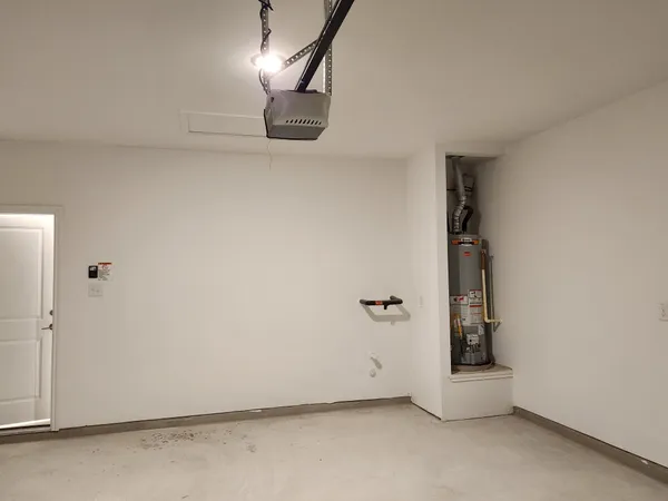 $2,300 | 202 Doodle Lane, Hutto, TX 78634