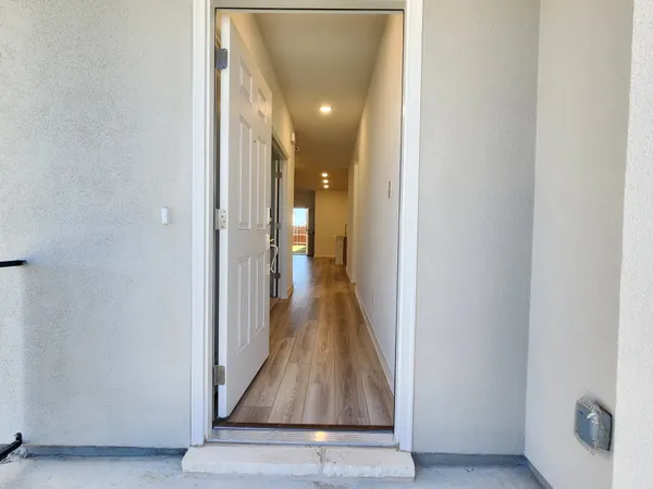 $2,300 | 202 Doodle Lane, Hutto, TX 78634