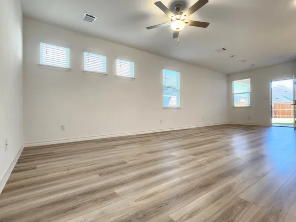 $2,300 | 202 Doodle Lane, Hutto, TX 78634