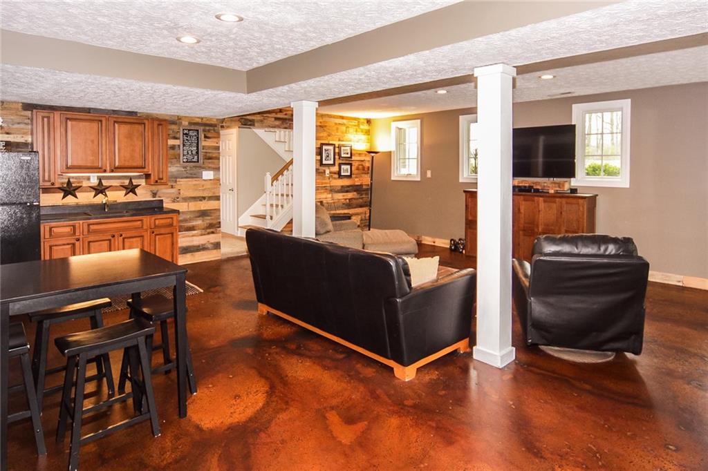 6388 Travis Road Greenwood, IN 46143 - Photo 22 of 30 Gallery Image 22