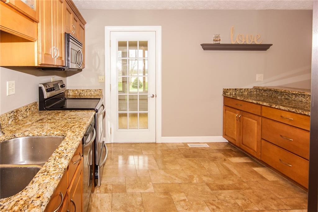 6388 Travis Road Greenwood, IN 46143 - Photo 8 of 30 Gallery Image 8