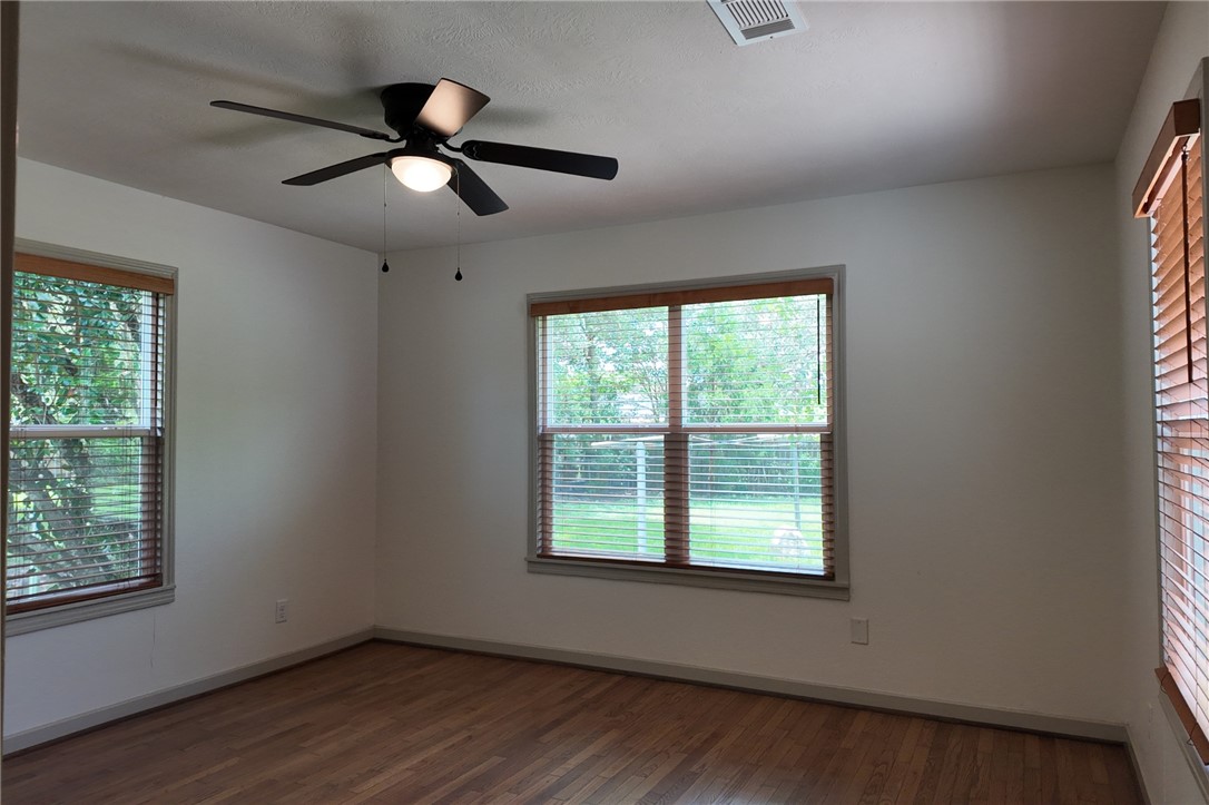 1505 Burt Street Bryan, TX 77802 - Photo 5 of 19