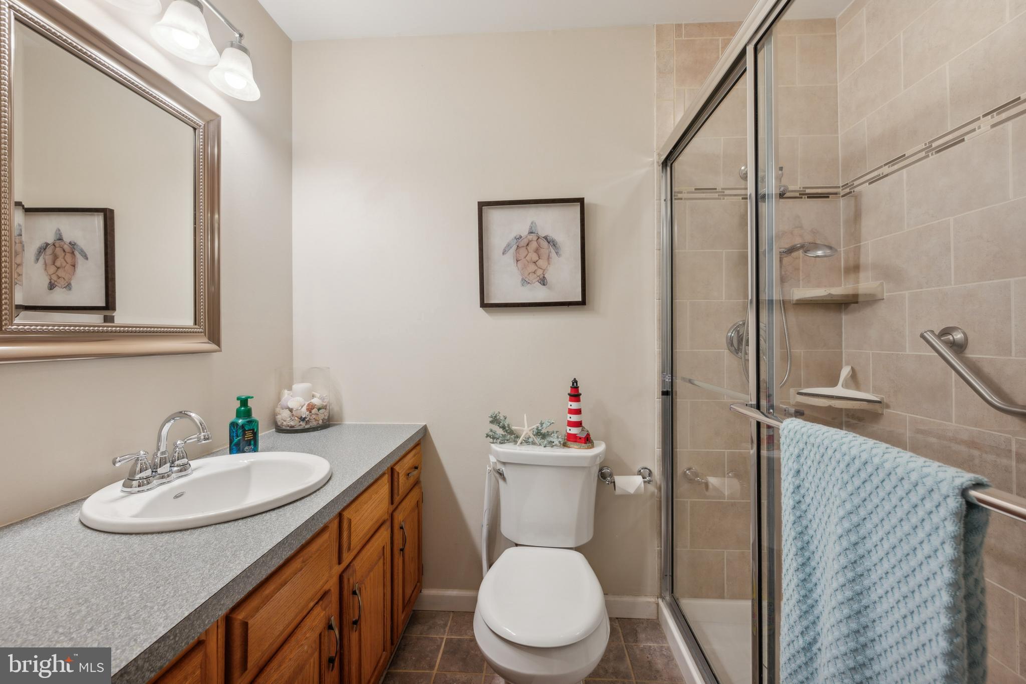 147 Oak Leaf Road Sicklerville, NJ 08081 - Photo 18 of 25 First Floor Bath