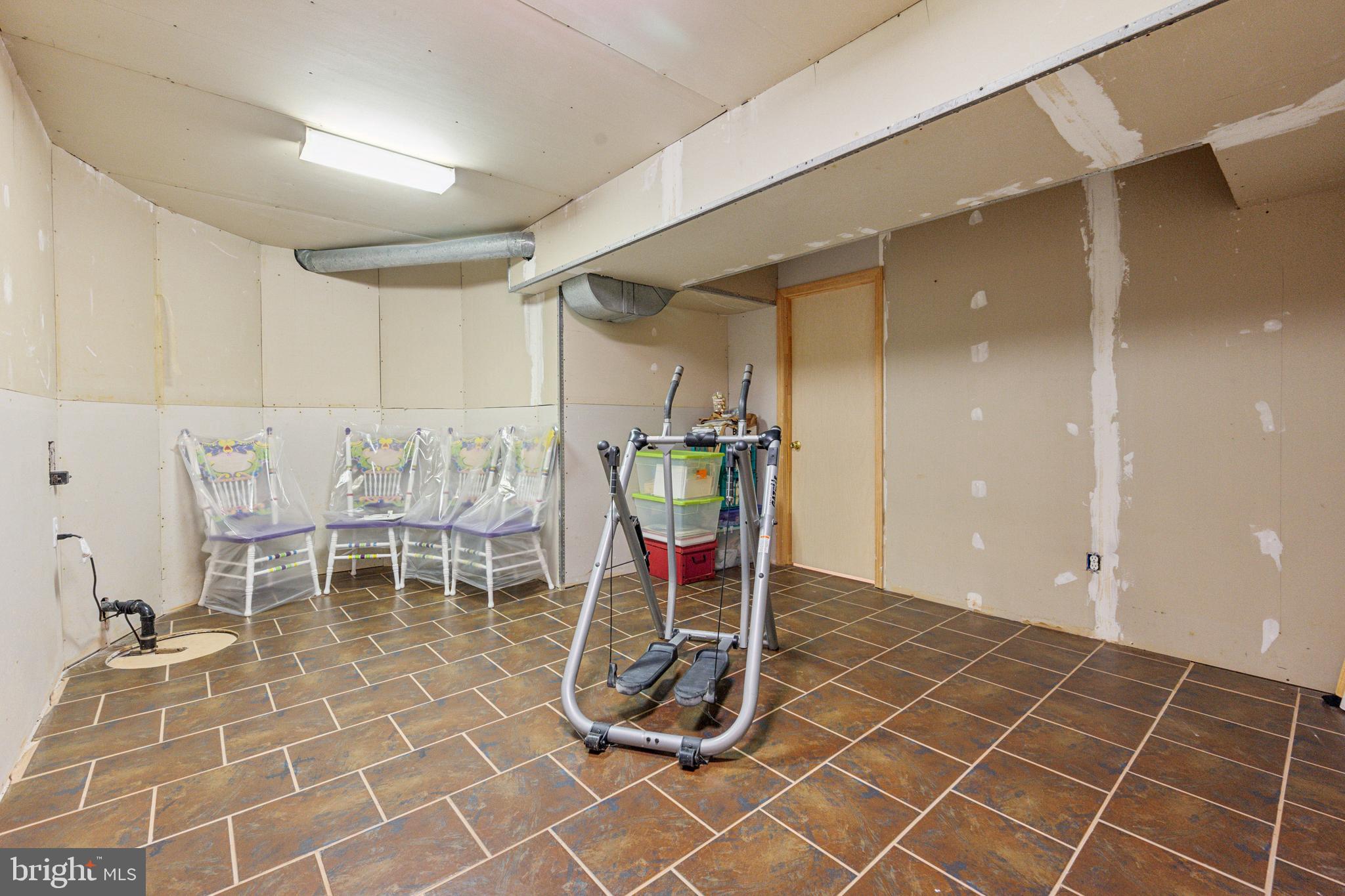 147 Oak Leaf Road Sicklerville, NJ 08081 - Photo 20 of 25 Home Gym or Office