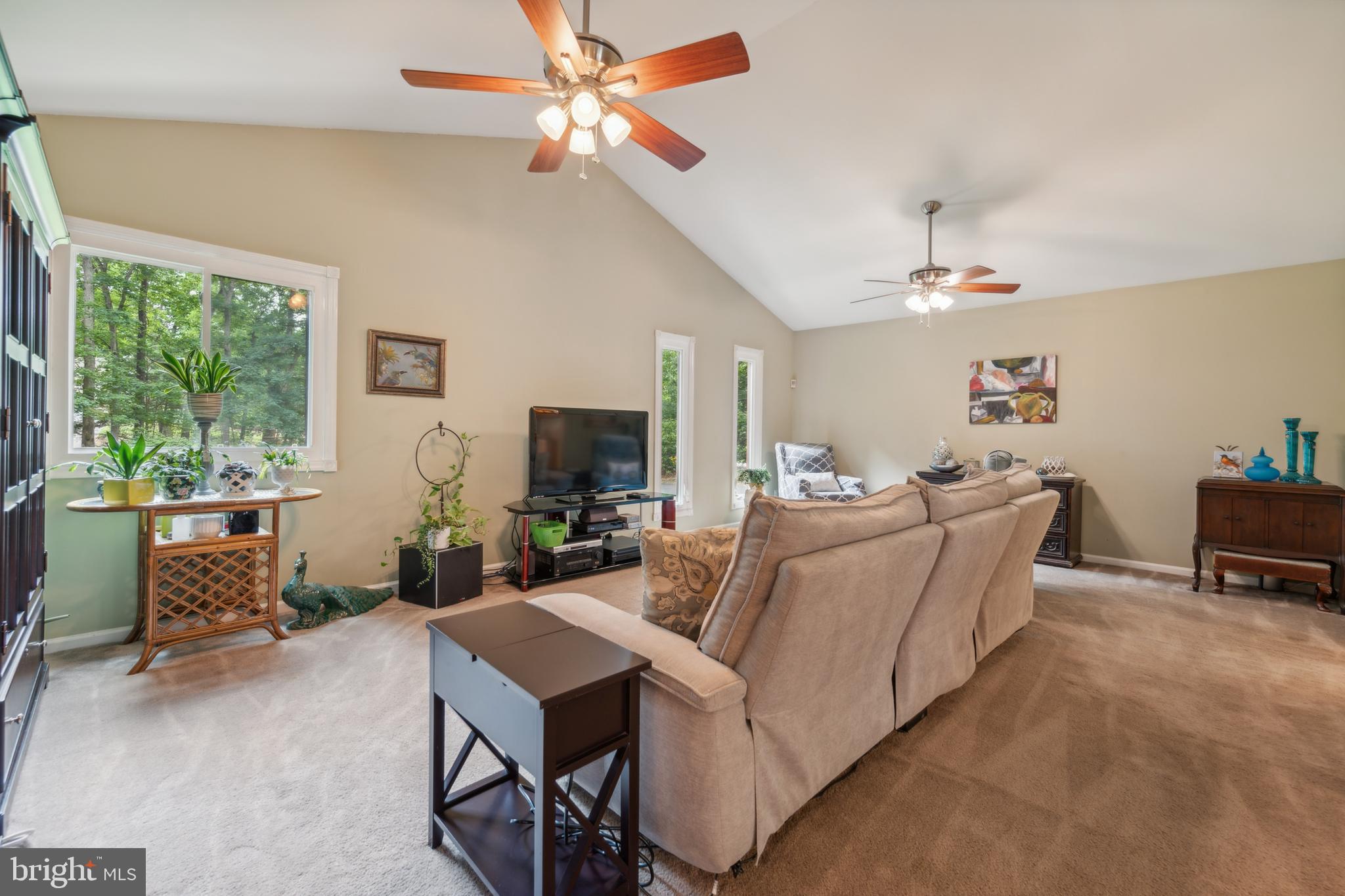 147 Oak Leaf Road Sicklerville, NJ 08081 - Photo 7 of 25 Living Room windows the sunshine in...