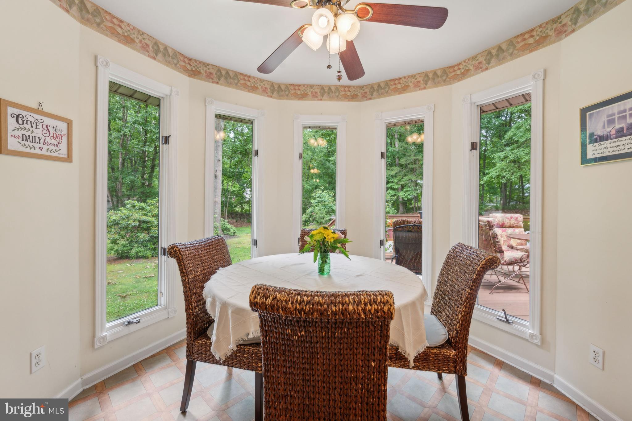 147 Oak Leaf Road Sicklerville, NJ 08081 - Photo 8 of 25 Eat in Kitchen