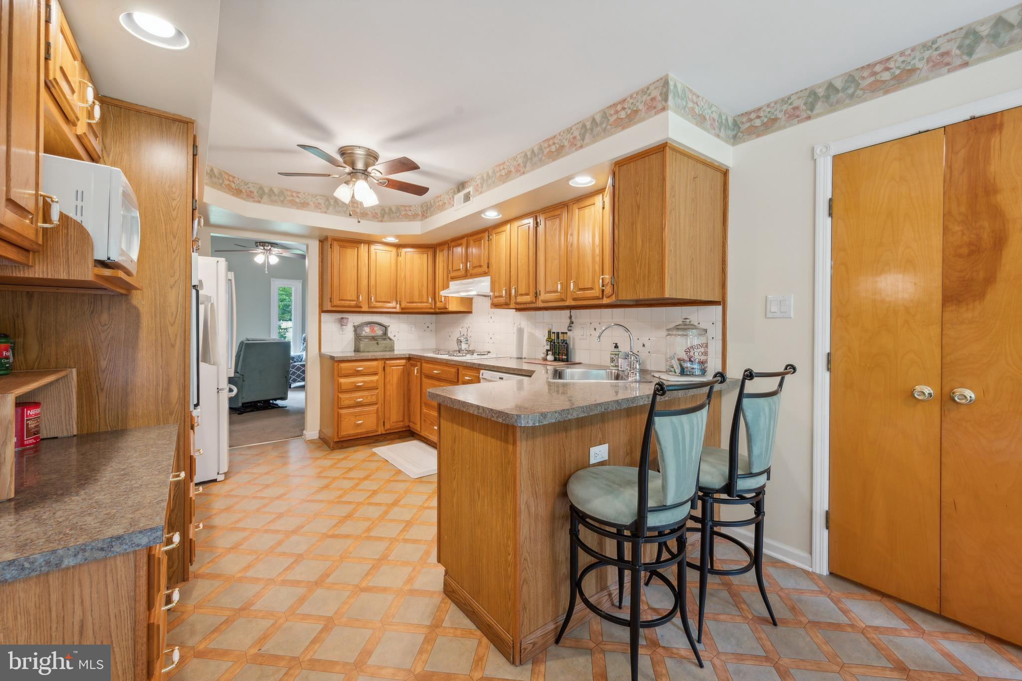 147 Oak Leaf Road Sicklerville, NJ 08081 - Photo 10 of 25 Plenty of Storage Space