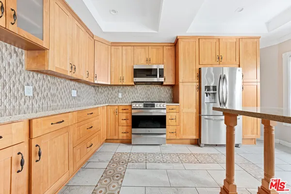 $4,500 | 14937 Dickens Street, Unit 109, Sherman Oaks, CA 91403