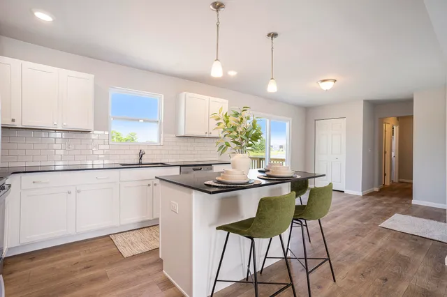 $344,900 | 1045 Foxglove Avenue, Vicksburg, MI 49097