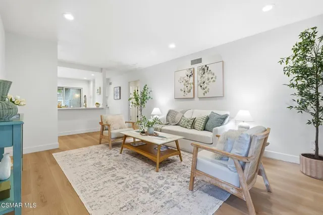 $579,000 | 15103 Village 15, Camarillo, CA 93012