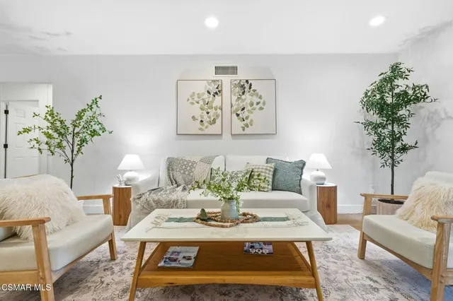 $579,000 | 15103 Village 15, Camarillo, CA 93012