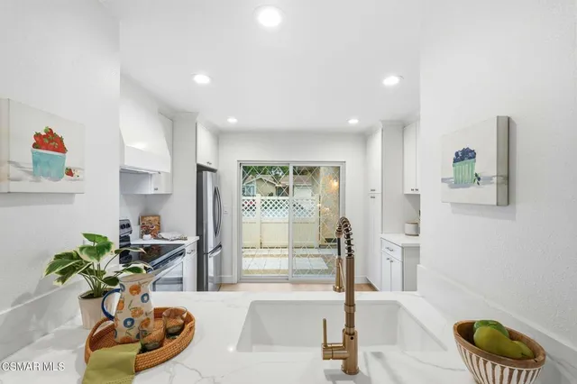 $579,000 | 15103 Village 15, Camarillo, CA 93012