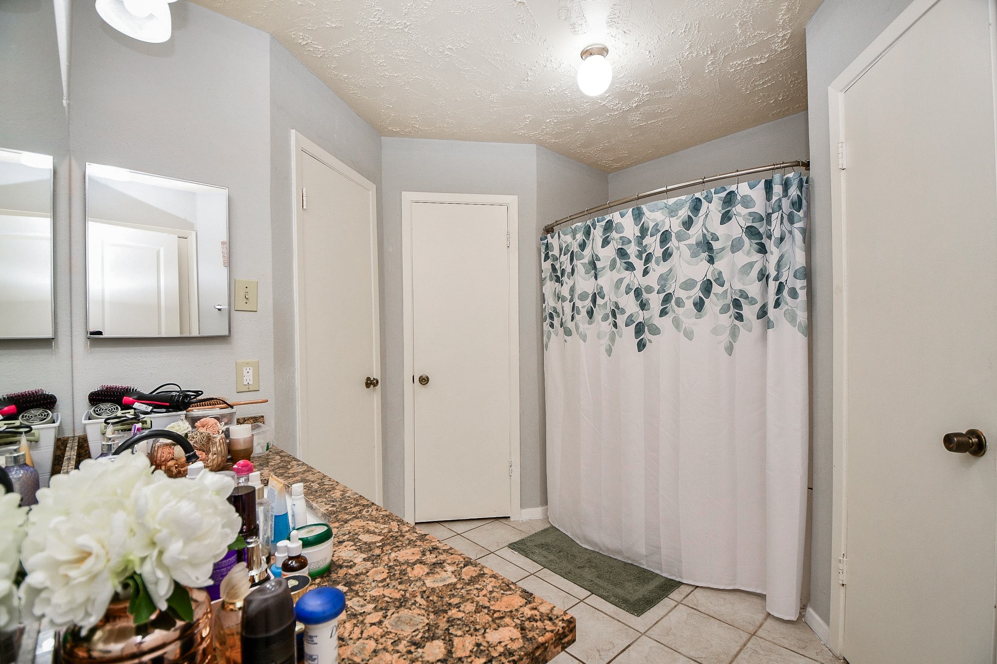 16711 Ribbonridge Drive Sugar Land, TX 77498 - Photo 14 of 24 a room with toys and wooden floor