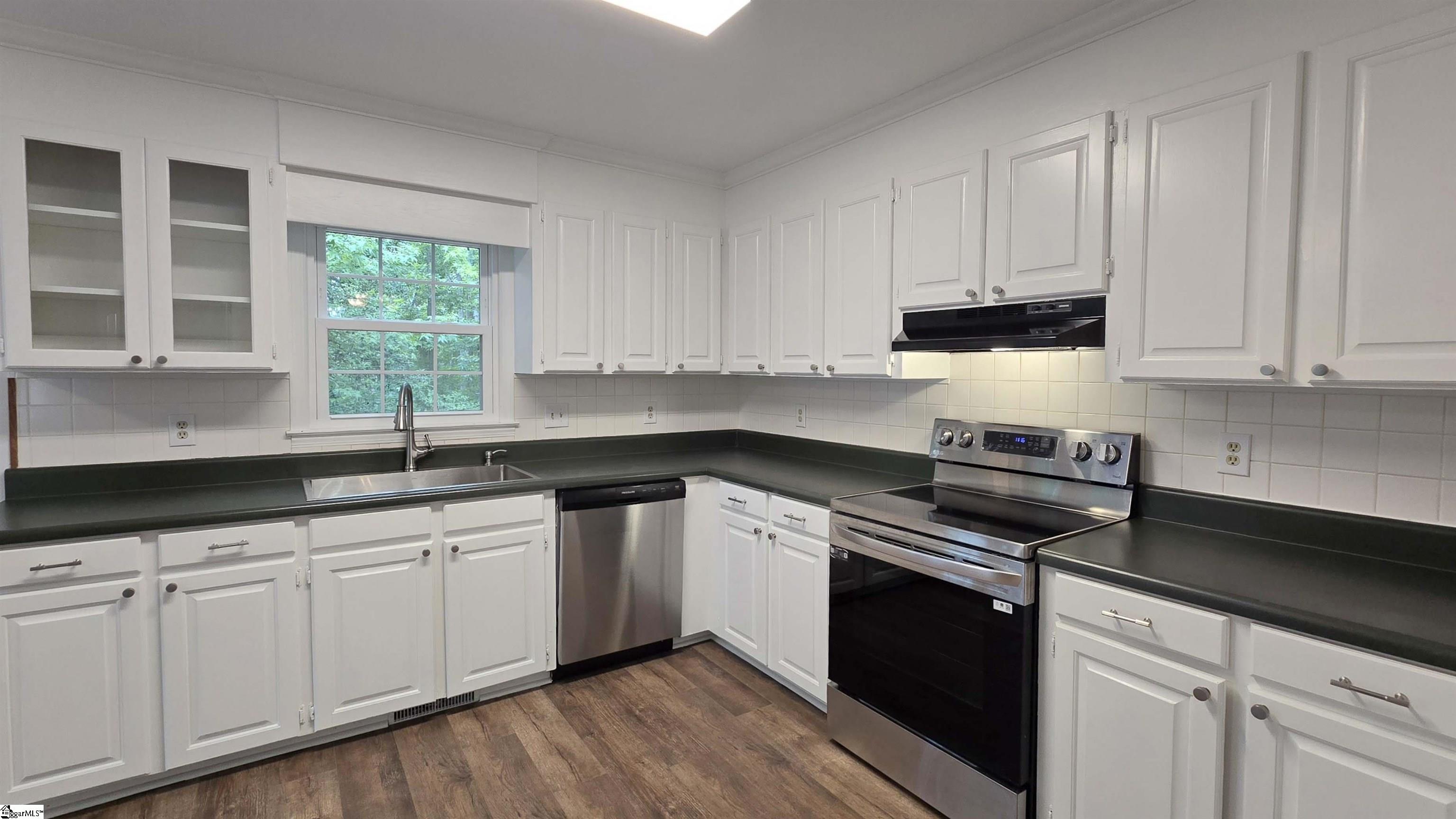 511 Foxhound Road Simpsonville, SC 29680 - Photo 4 of 32