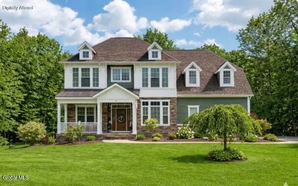 $949,900 | 32 River Rock Drive, Milton, NY 12863