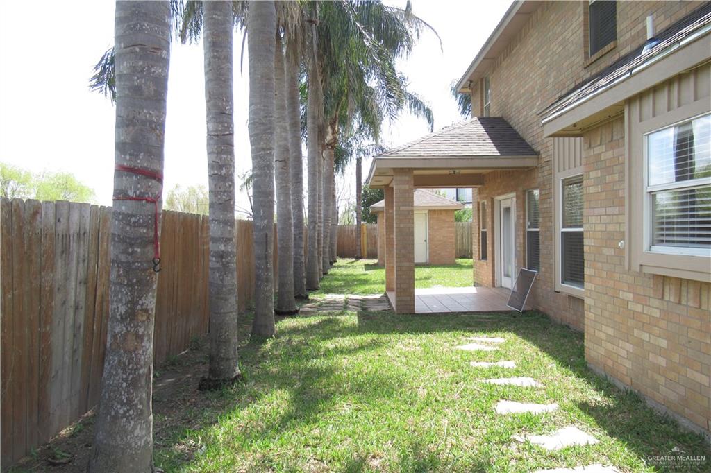 3307 Santa Teresa Mission, TX 78572 - Photo 27 of 33 Wood fence