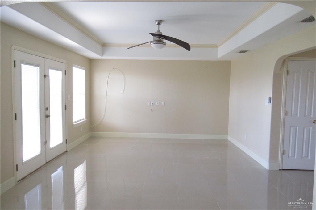 3307 Santa Teresa Mission, TX 78572 - Photo 4 of 33 Living Room