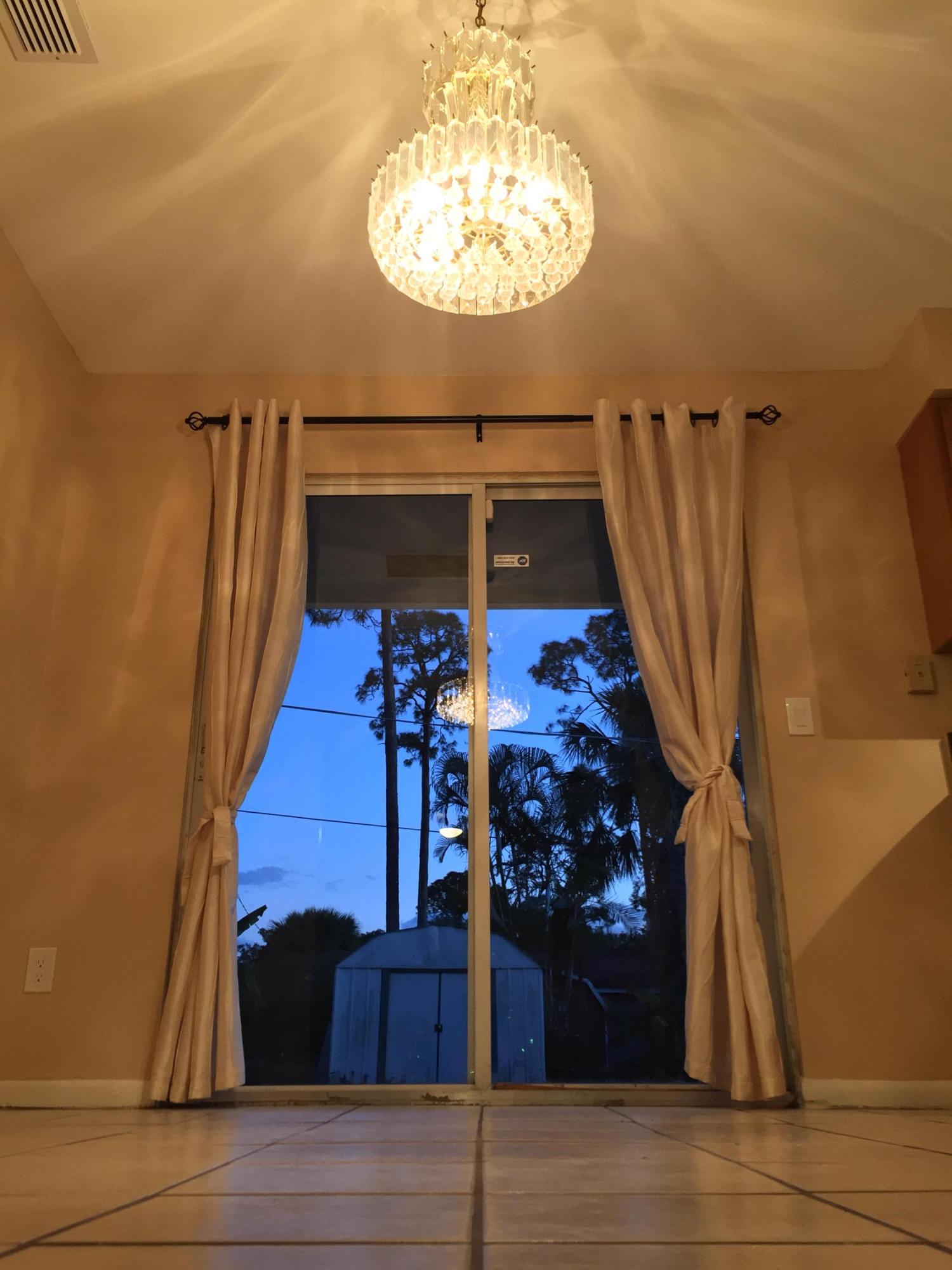 5584 Mango Road West Palm Beach, FL 33413 - Photo 6 of 21 Dining Area
