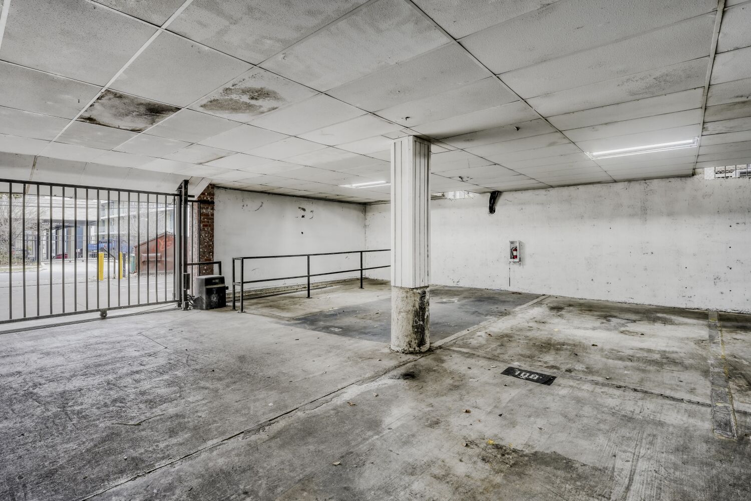 2401 Leon Street, Unit 100 Austin, TX 78705 - Photo 23 of 24 a view of a garage