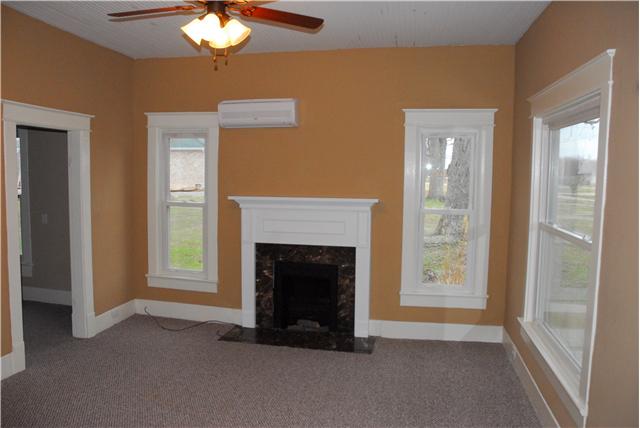 355 North Centerpoint Road Portland, TN 37148 - Photo 2 of 11